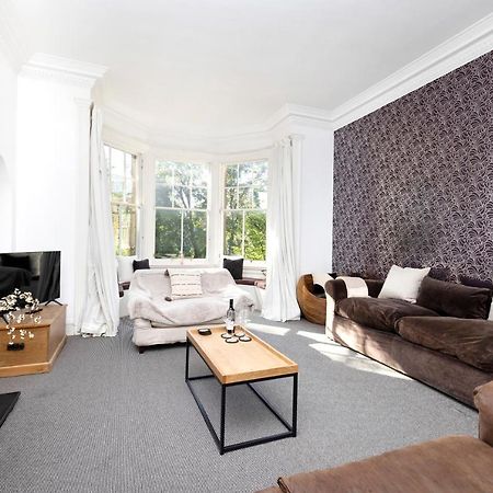 Apartamento Joivy Delightful Flat With Parking Edimburgo Exterior foto