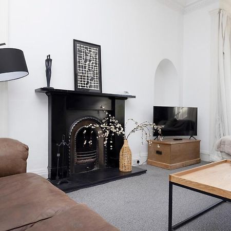 Apartamento Joivy Delightful Flat With Parking Edimburgo Exterior foto