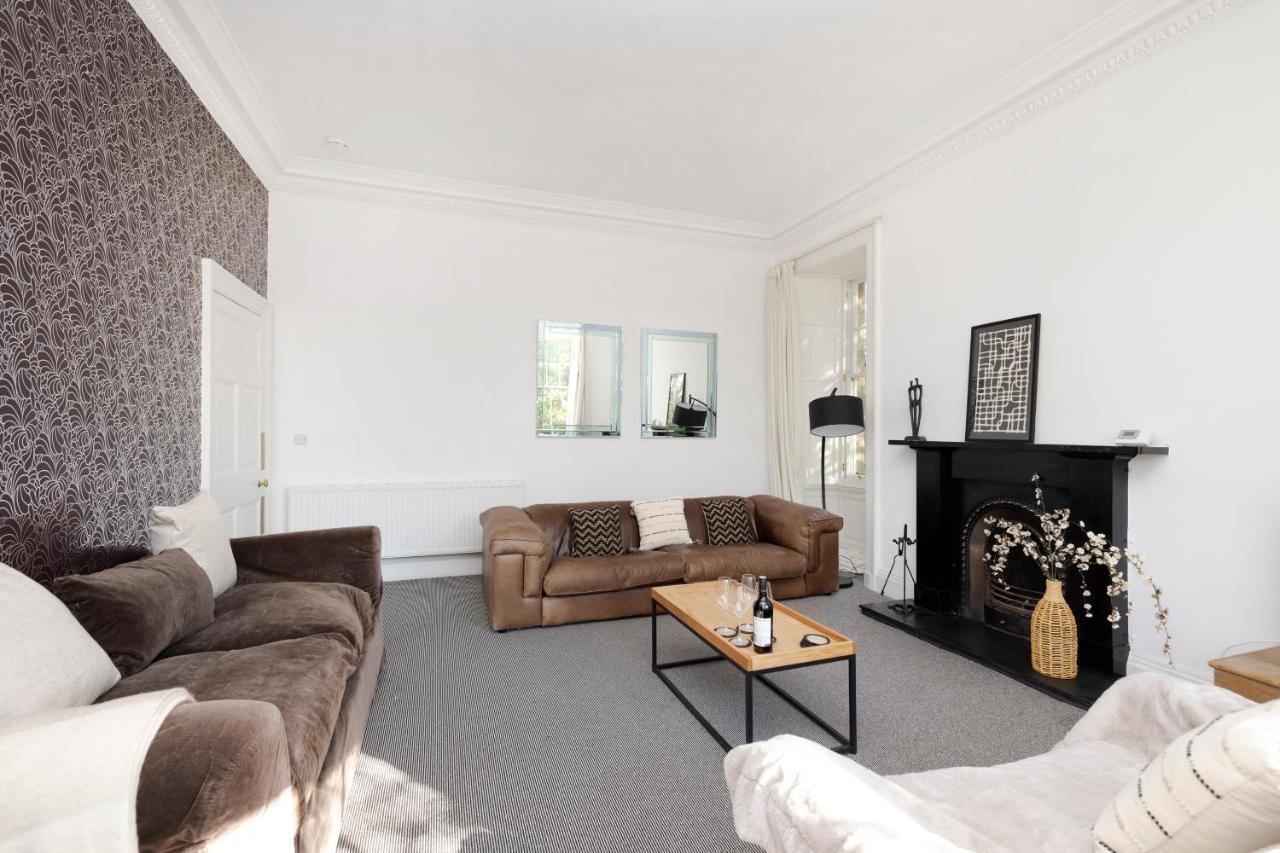 Apartamento Joivy Delightful Flat With Parking Edimburgo Exterior foto